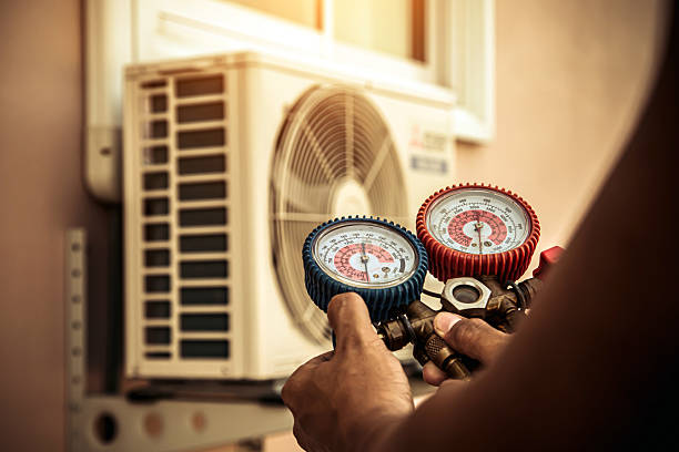 Professional Hvac Installation technician working in East Northport, NY